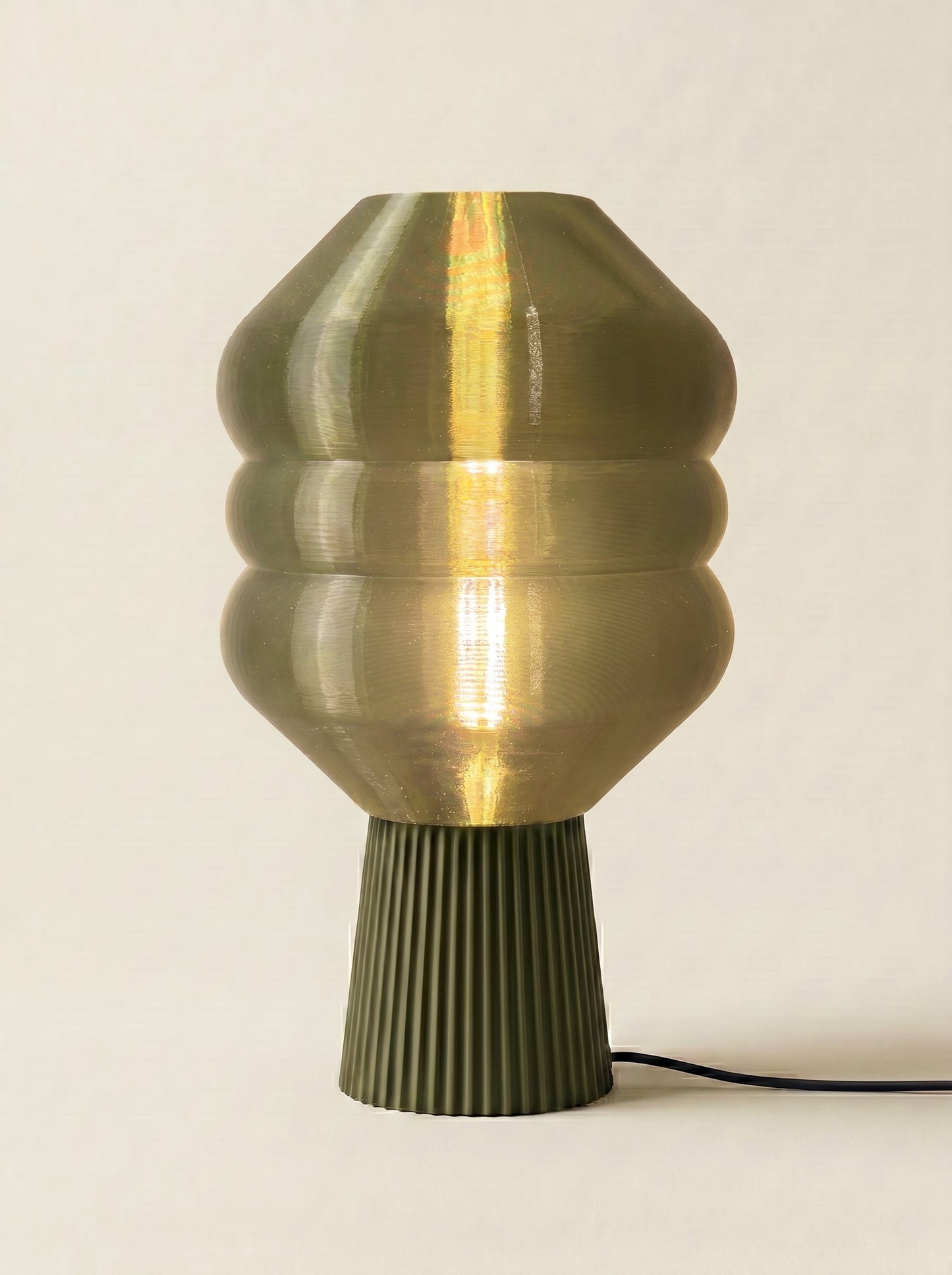 Big Koki full GreenOlive transparente — Lampe de Table Design Biosourcée